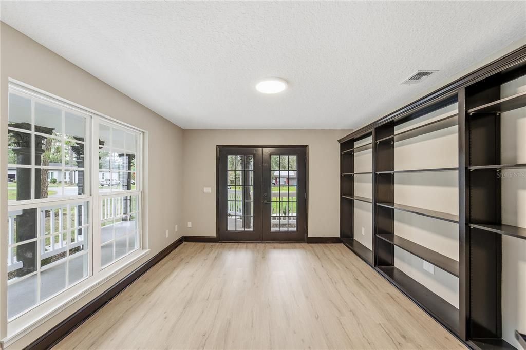 待售: $1,280,000 (5 贝兹, 3 浴室, 4005 平方英尺)