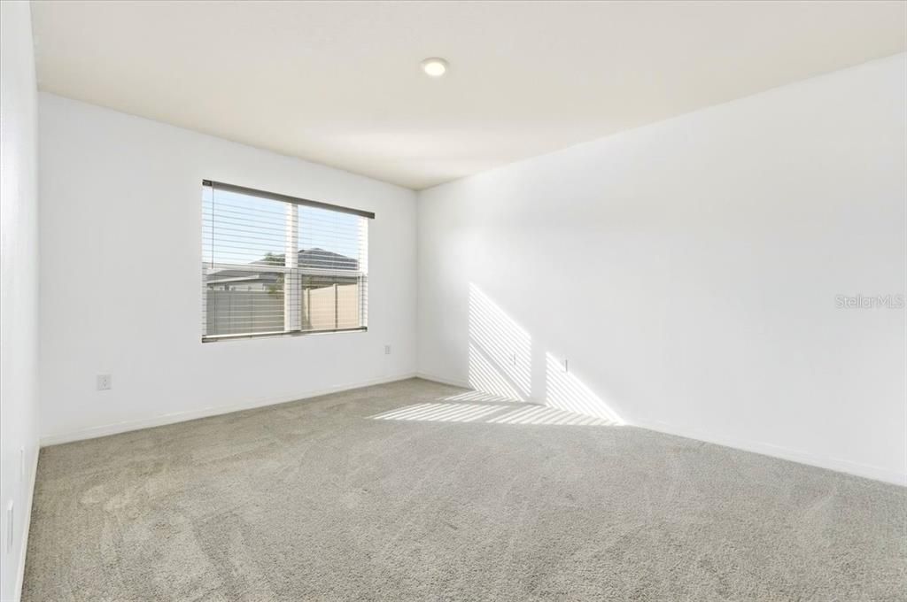 待售: $309,990 (4 贝兹, 2 浴室, 1851 平方英尺)