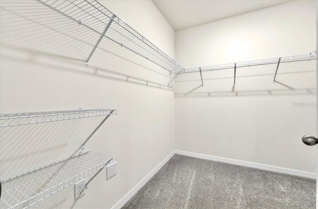 待售: $309,990 (4 贝兹, 2 浴室, 1851 平方英尺)