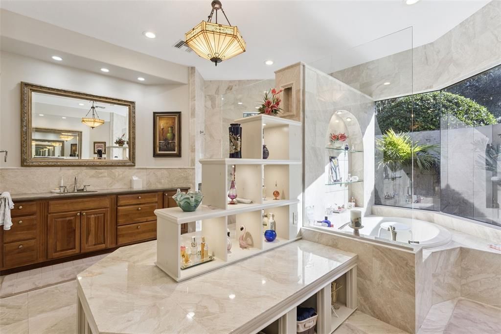 En Venta: $1,750,000 (3 camas, 3 baños, 3894 Pies cuadrados)