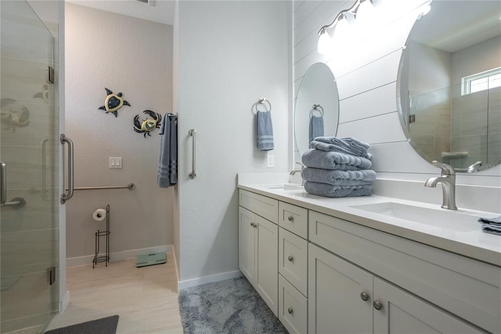 待售: $425,000 (2 贝兹, 2 浴室, 1123 平方英尺)