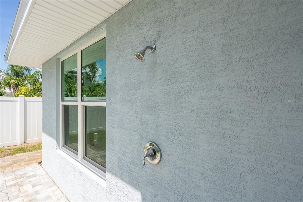 待售: $425,000 (2 贝兹, 2 浴室, 1123 平方英尺)