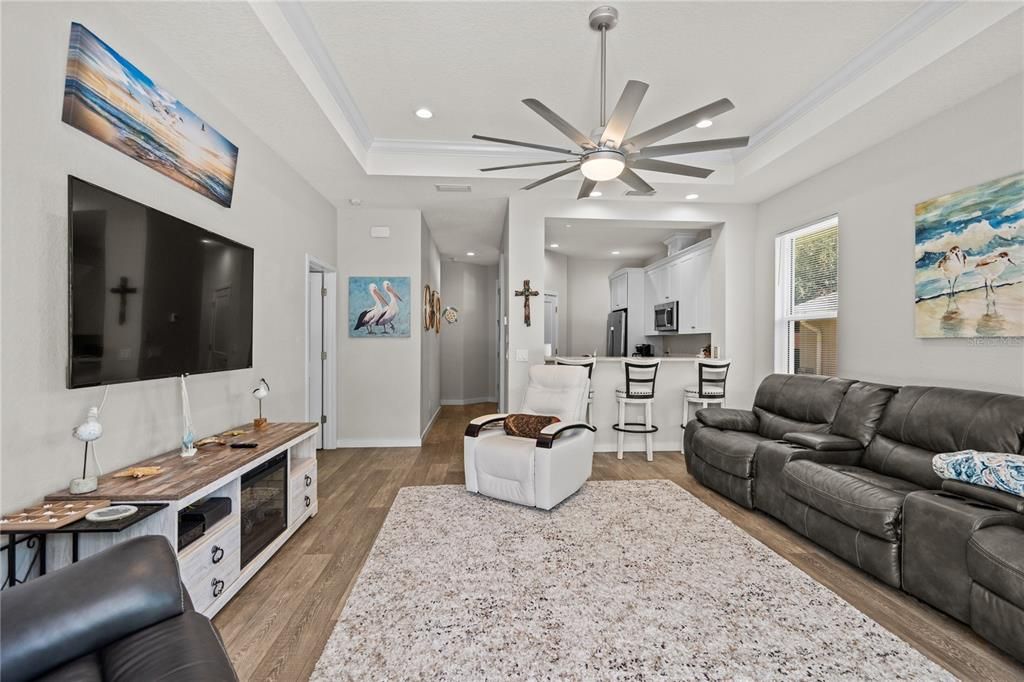 待售: $425,000 (2 贝兹, 2 浴室, 1123 平方英尺)