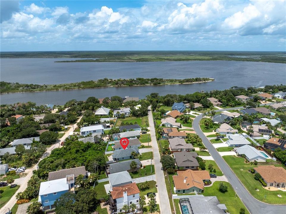 待售: $425,000 (2 贝兹, 2 浴室, 1123 平方英尺)