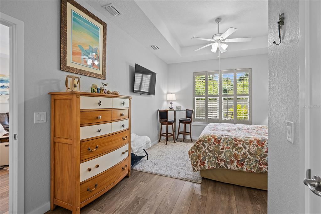 待售: $425,000 (2 贝兹, 2 浴室, 1123 平方英尺)