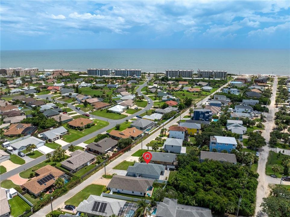 待售: $425,000 (2 贝兹, 2 浴室, 1123 平方英尺)