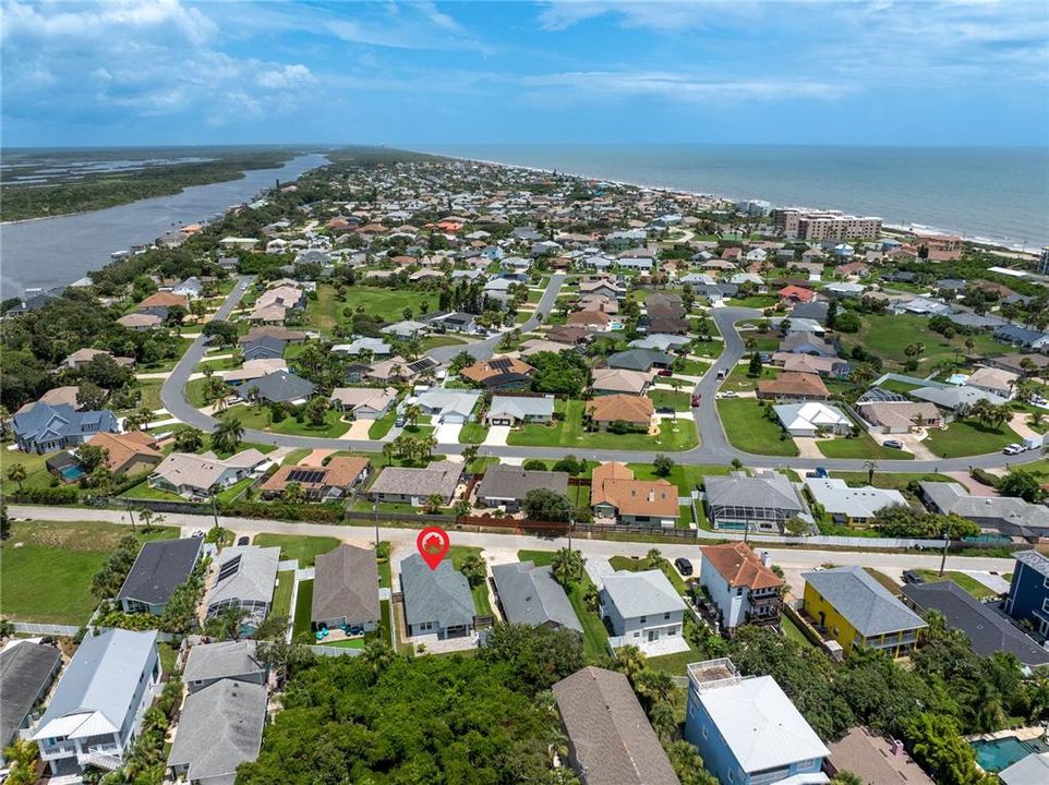 待售: $425,000 (2 贝兹, 2 浴室, 1123 平方英尺)