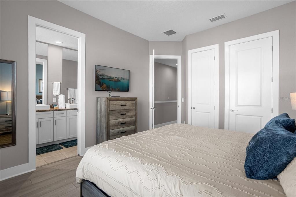 For Sale: $480,000 (4 beds, 4 baths, 1804 Square Feet)