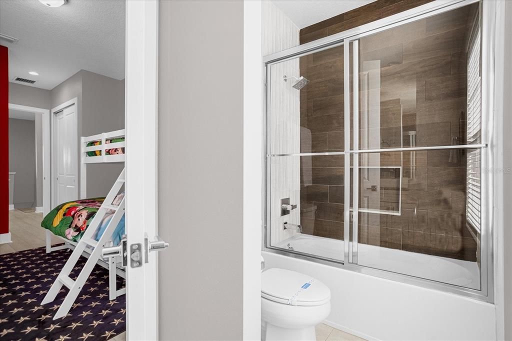 For Sale: $480,000 (4 beds, 4 baths, 1804 Square Feet)