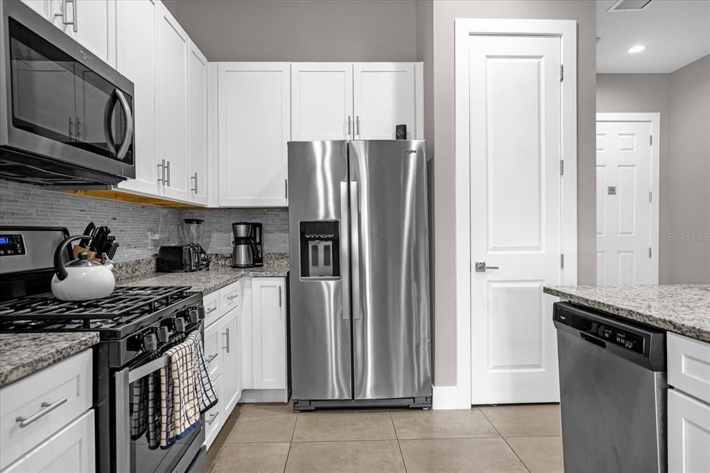 For Sale: $480,000 (4 beds, 4 baths, 1804 Square Feet)