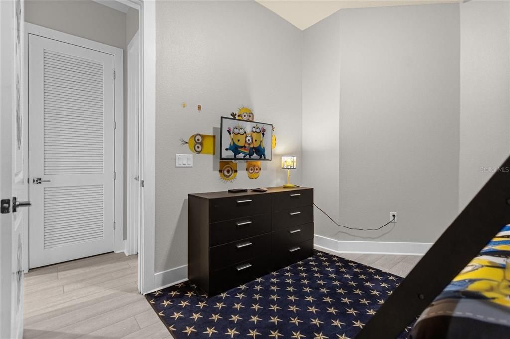 For Sale: $480,000 (4 beds, 4 baths, 1804 Square Feet)