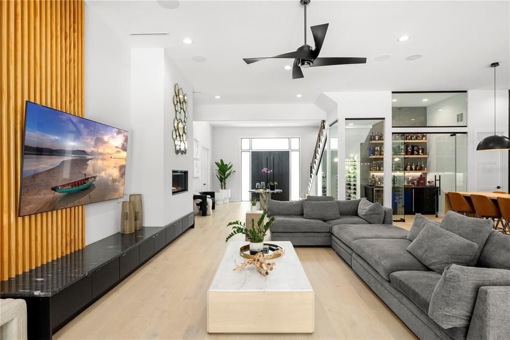 На продажу: $3,100,000 (6 спален, 5 ванн, 4891 Квадратных фут)