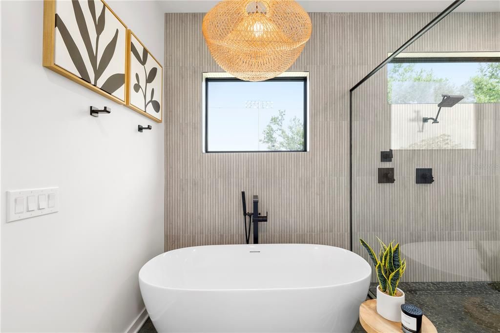 На продажу: $3,100,000 (6 спален, 5 ванн, 4891 Квадратных фут)