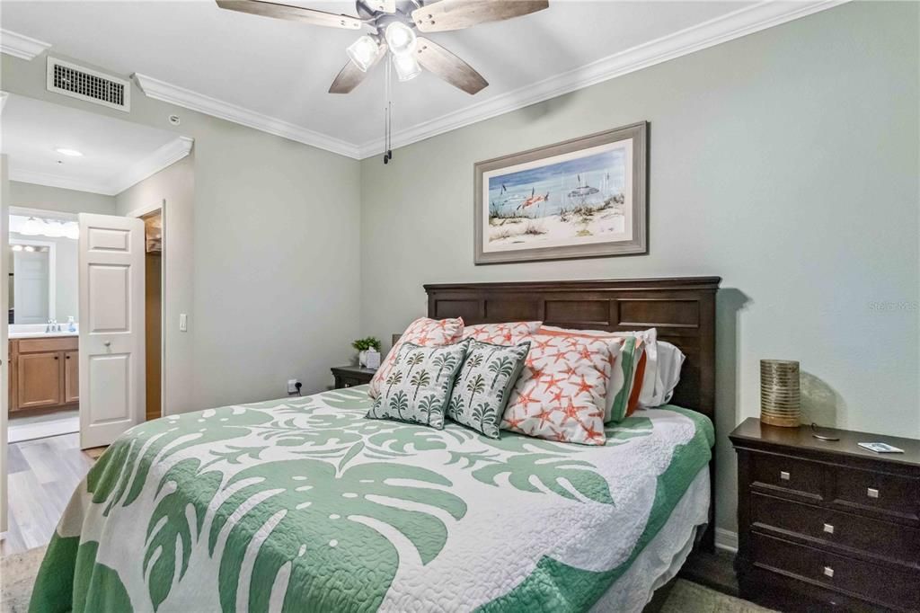 待售: $269,500 (2 贝兹, 2 浴室, 1156 平方英尺)