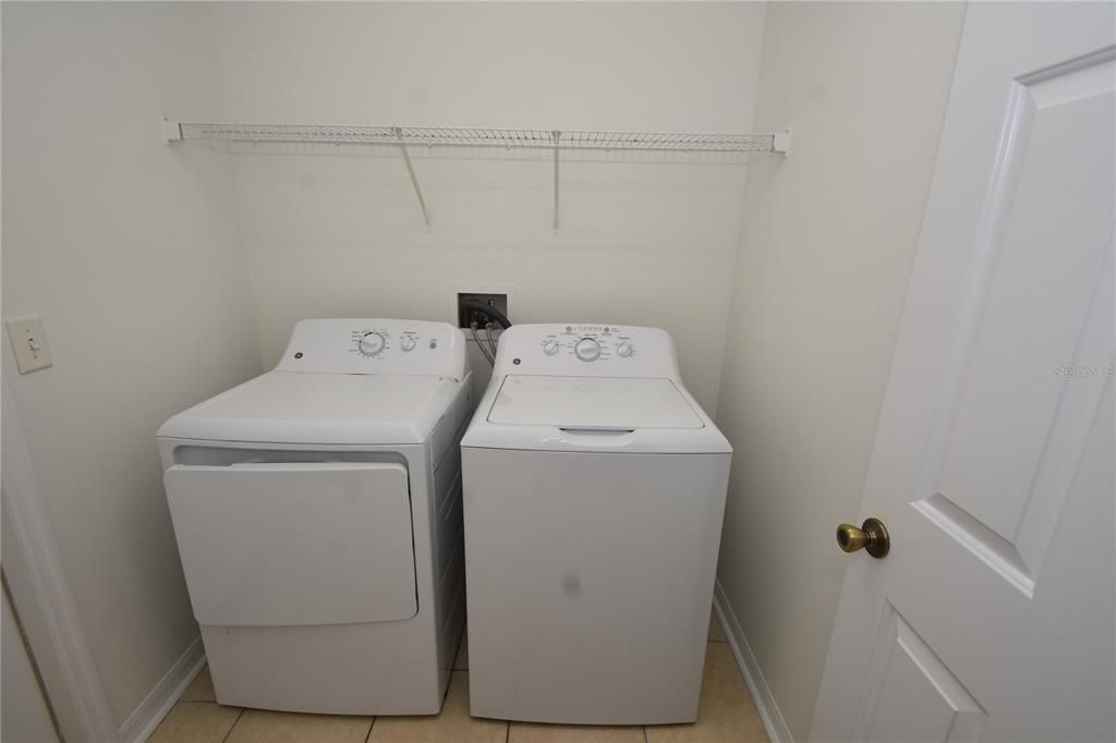 For Rent: $2,000 (3 beds, 2 baths, 1820 Square Feet)