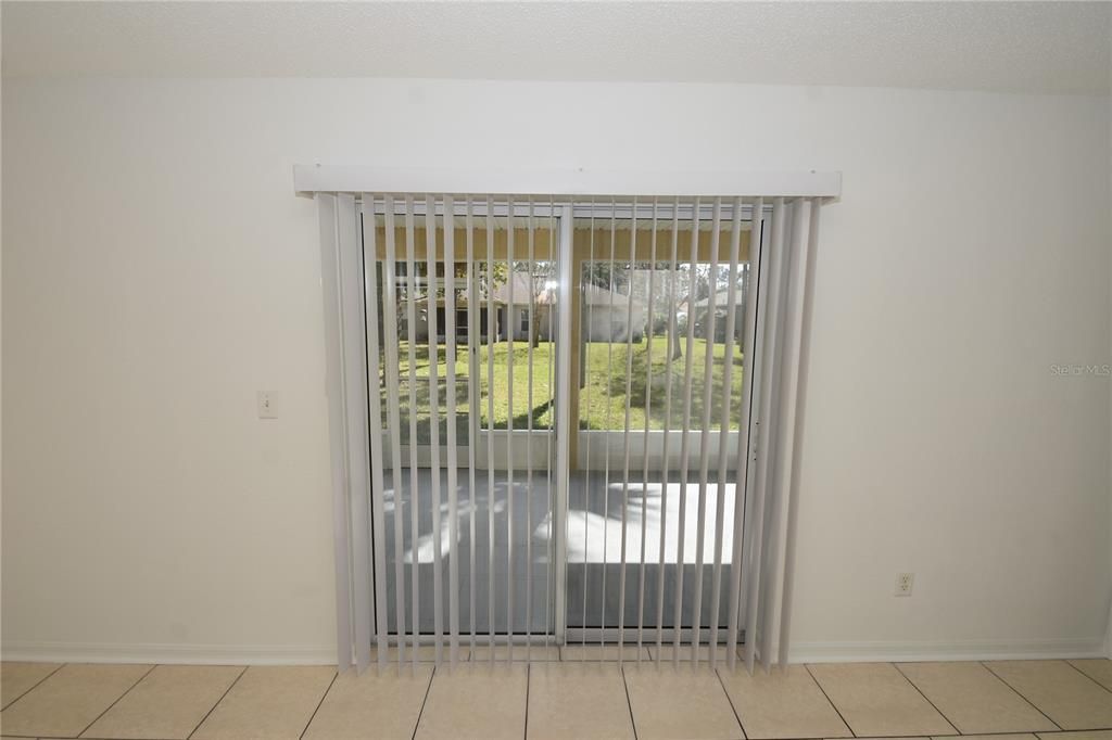 For Rent: $2,000 (3 beds, 2 baths, 1820 Square Feet)