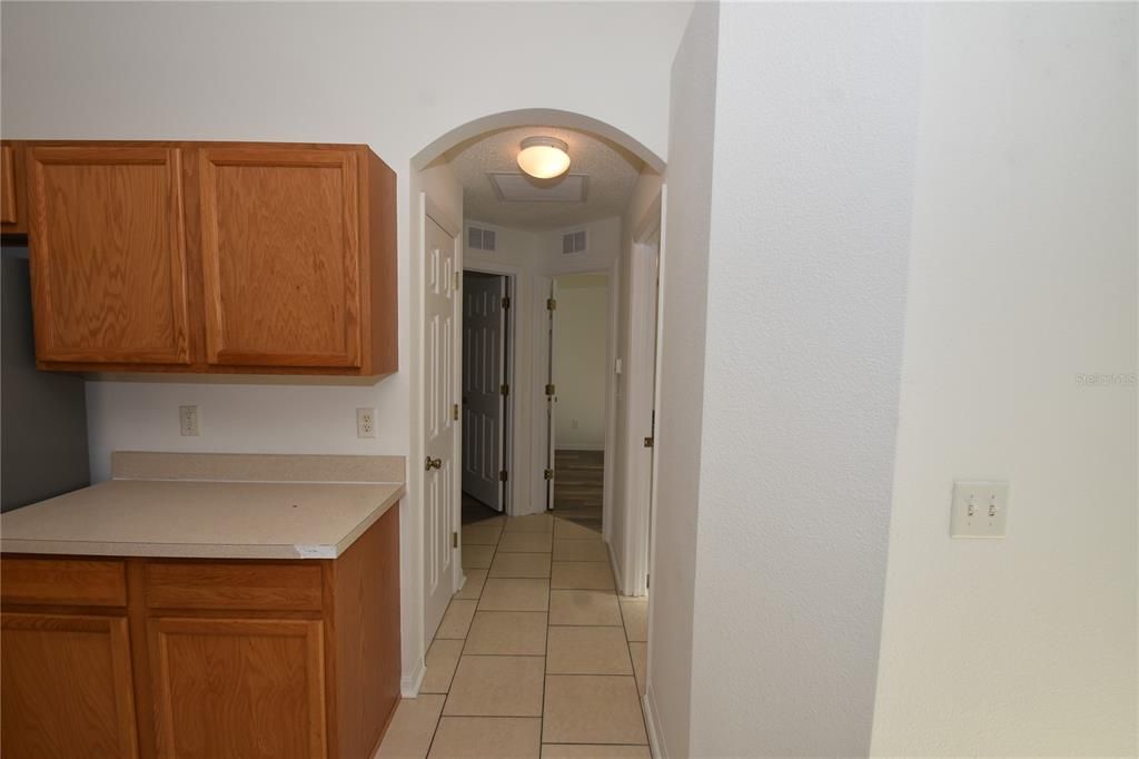 For Rent: $2,000 (3 beds, 2 baths, 1820 Square Feet)