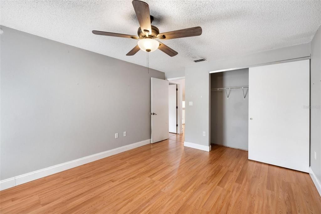 For Sale: $299,900 (3 beds, 2 baths, 1500 Square Feet)