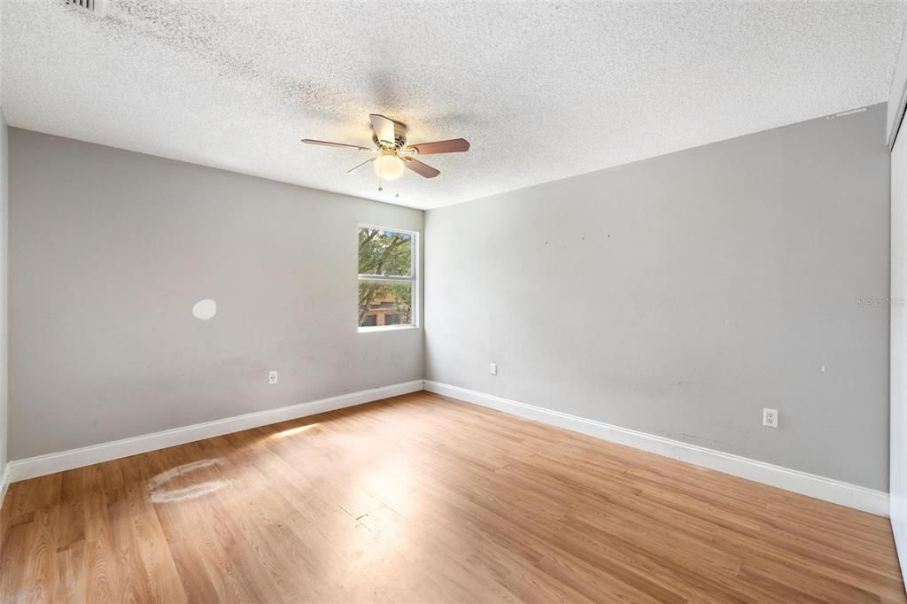 For Sale: $299,900 (3 beds, 2 baths, 1500 Square Feet)