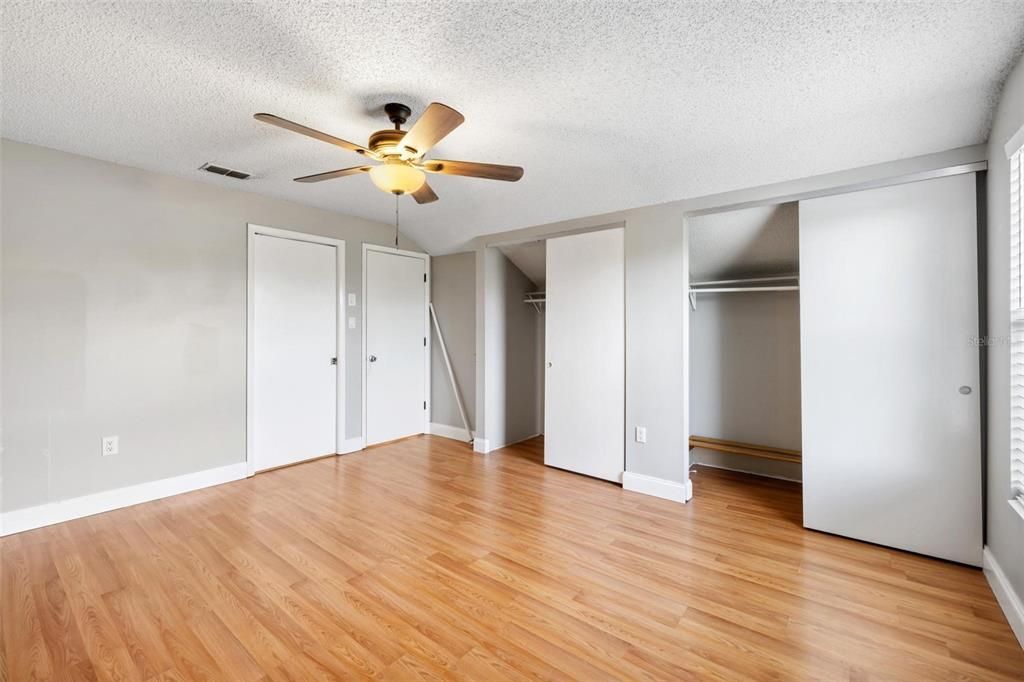 For Sale: $299,900 (3 beds, 2 baths, 1500 Square Feet)