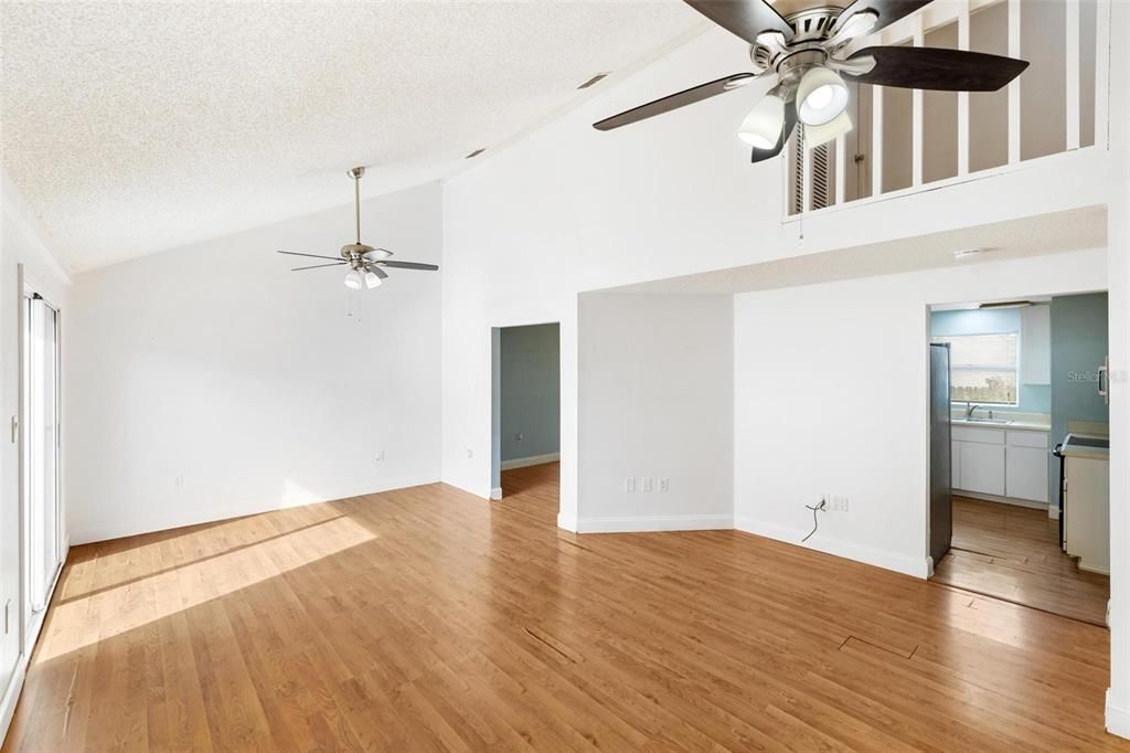 For Sale: $299,900 (3 beds, 2 baths, 1500 Square Feet)