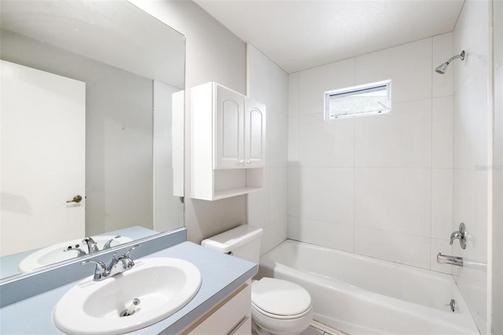 For Sale: $299,900 (3 beds, 2 baths, 1500 Square Feet)