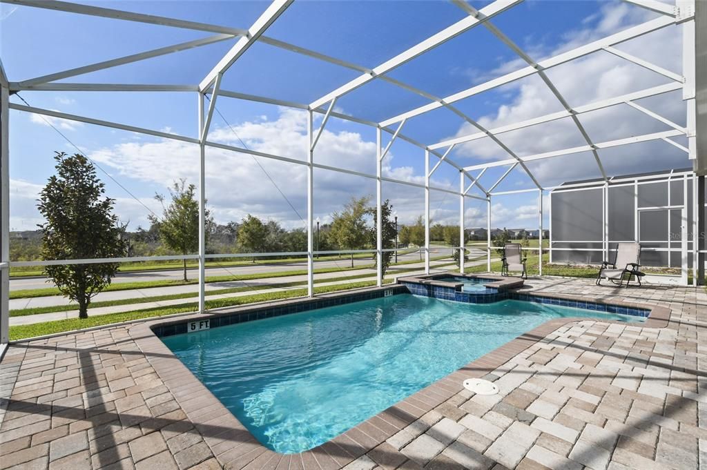 En Renta: $4,400 (8 camas, 5 baños, 3922 Pies cuadrados)