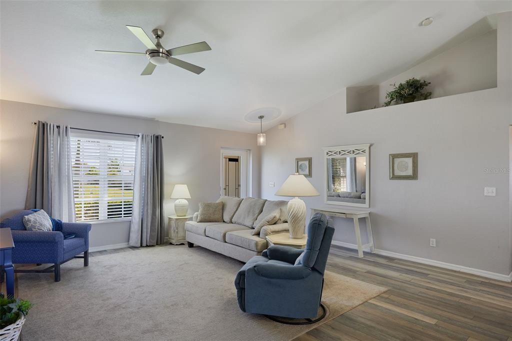 For Sale: $324,000 (3 beds, 2 baths, 1479 Square Feet)