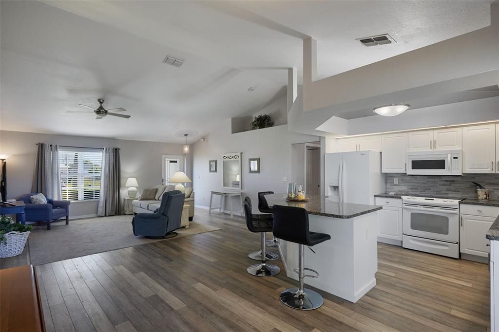 For Sale: $324,000 (3 beds, 2 baths, 1479 Square Feet)