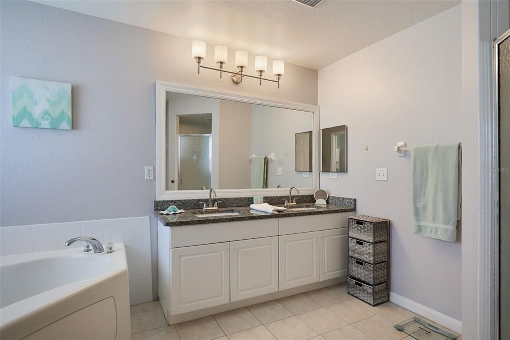 For Sale: $324,000 (3 beds, 2 baths, 1479 Square Feet)