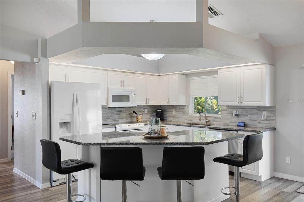 For Sale: $324,000 (3 beds, 2 baths, 1479 Square Feet)