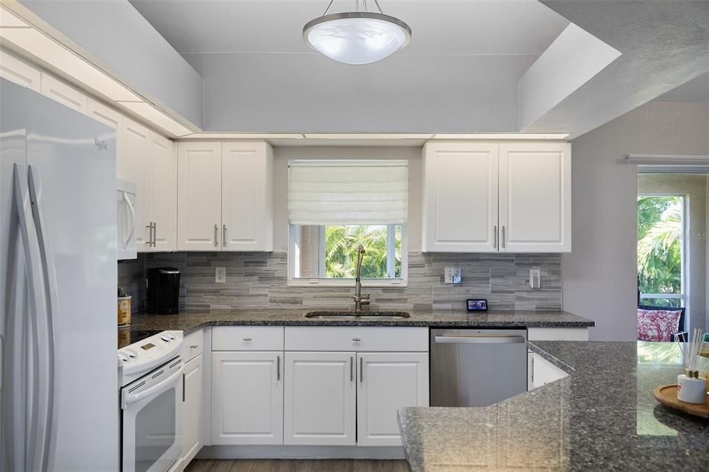 For Sale: $324,000 (3 beds, 2 baths, 1479 Square Feet)