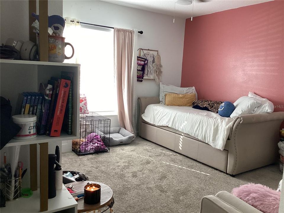 For Rent: $2,150 (4 beds, 2 baths, 1841 Square Feet)