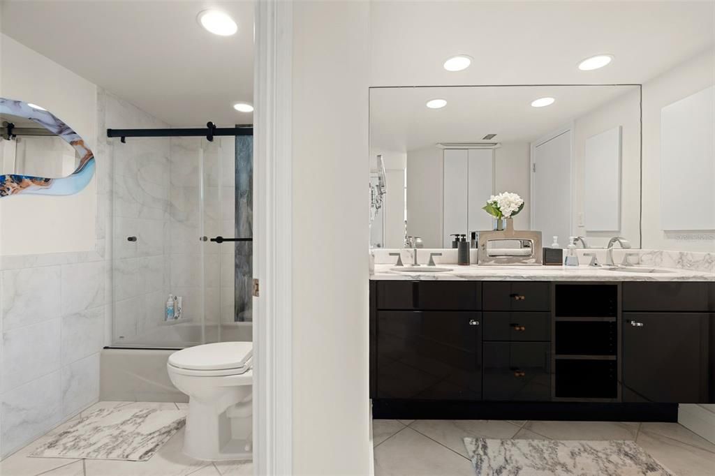 В аренду: $6,000 (2 спален, 2 ванн, 1403 Квадратных фут)