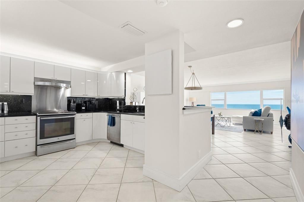 В аренду: $6,000 (2 спален, 2 ванн, 1403 Квадратных фут)