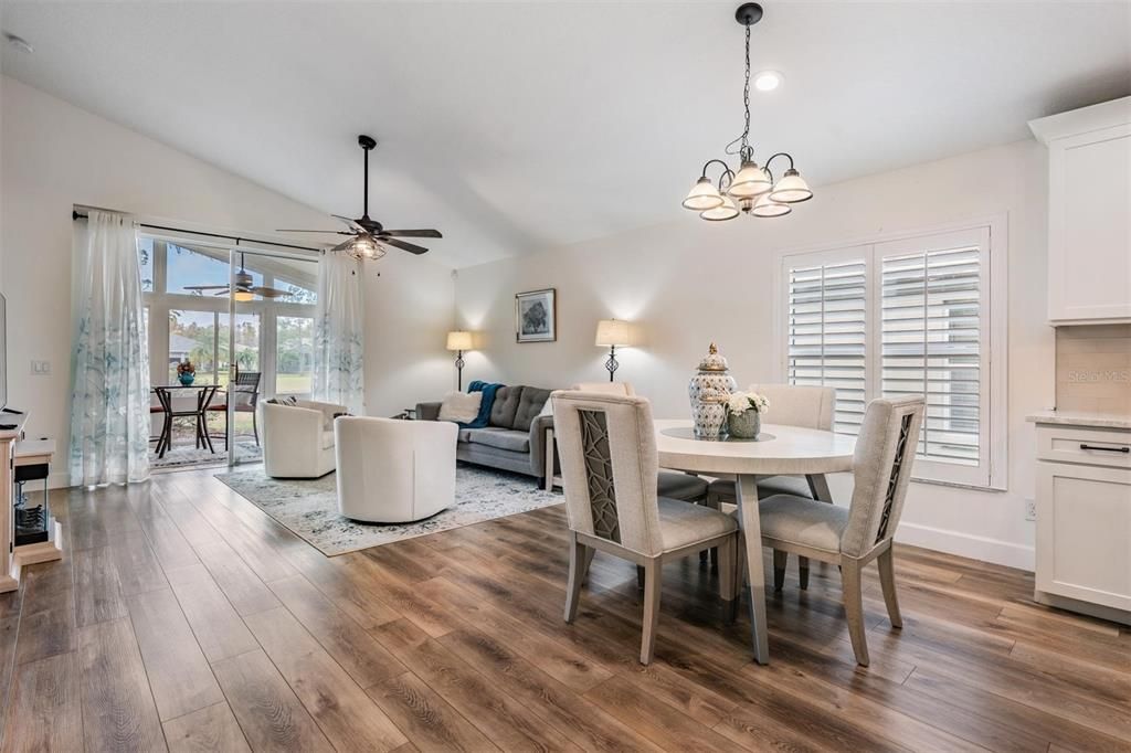 На продажу: $425,000 (3 спален, 2 ванн, 2032 Квадратных фут)