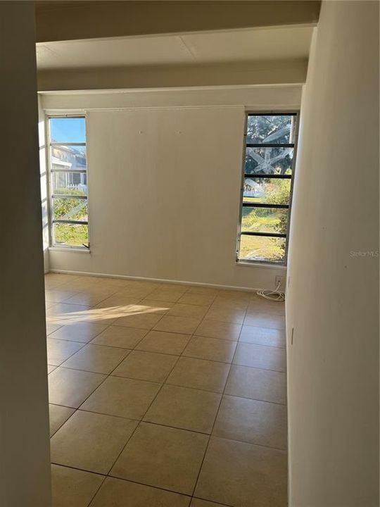 В аренду: $900 (1 спален, 1 ванн, 648 Квадратных фут)