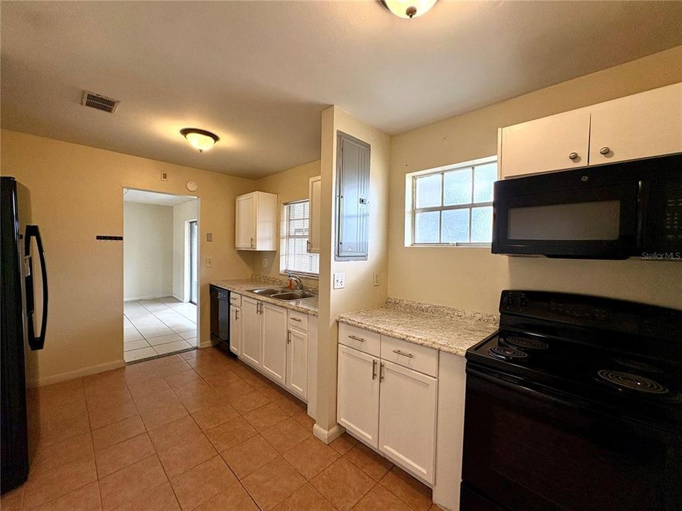 En Renta: $1,350 (2 camas, 2 baños, 1036 Pies cuadrados)