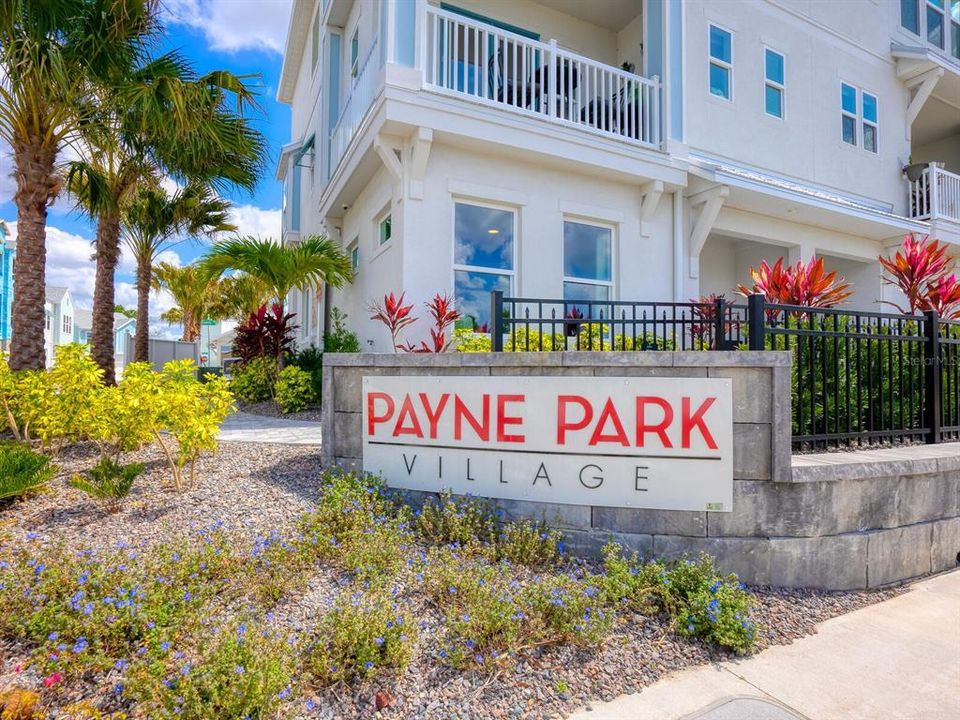 出租: $3,600 (3 贝兹, 3 浴室, 1908 平方英尺)