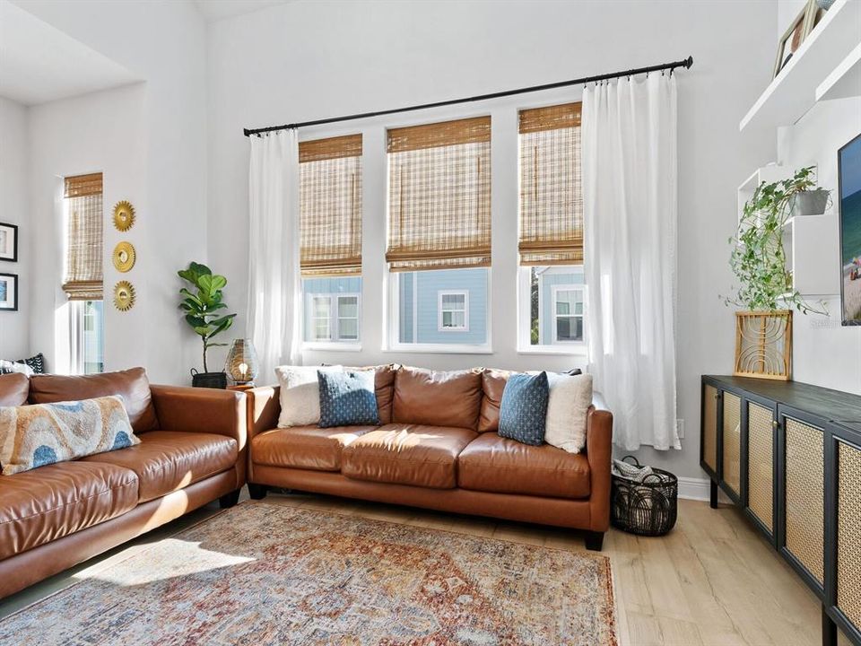 出租: $3,600 (3 贝兹, 3 浴室, 1908 平方英尺)