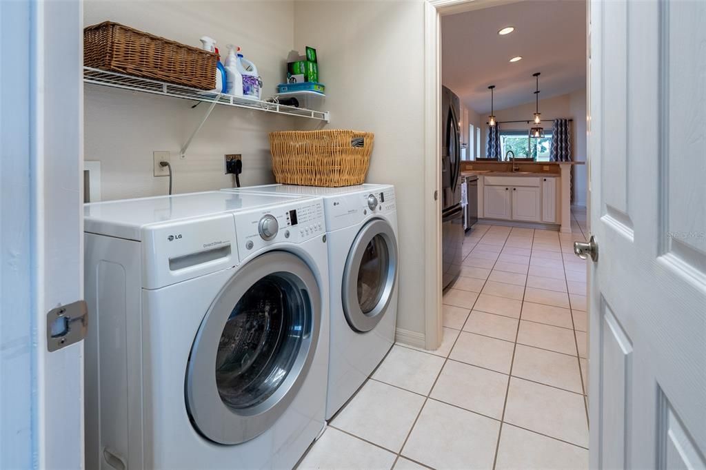 For Sale: $259,000 (3 beds, 2 baths, 1702 Square Feet)