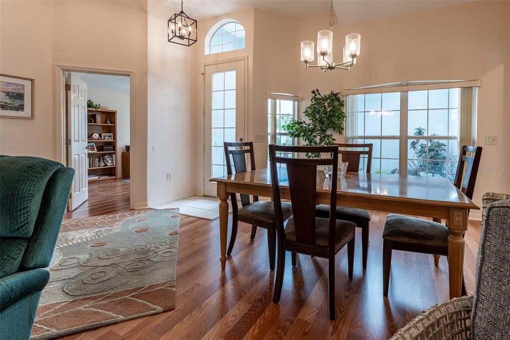 For Sale: $259,000 (3 beds, 2 baths, 1702 Square Feet)