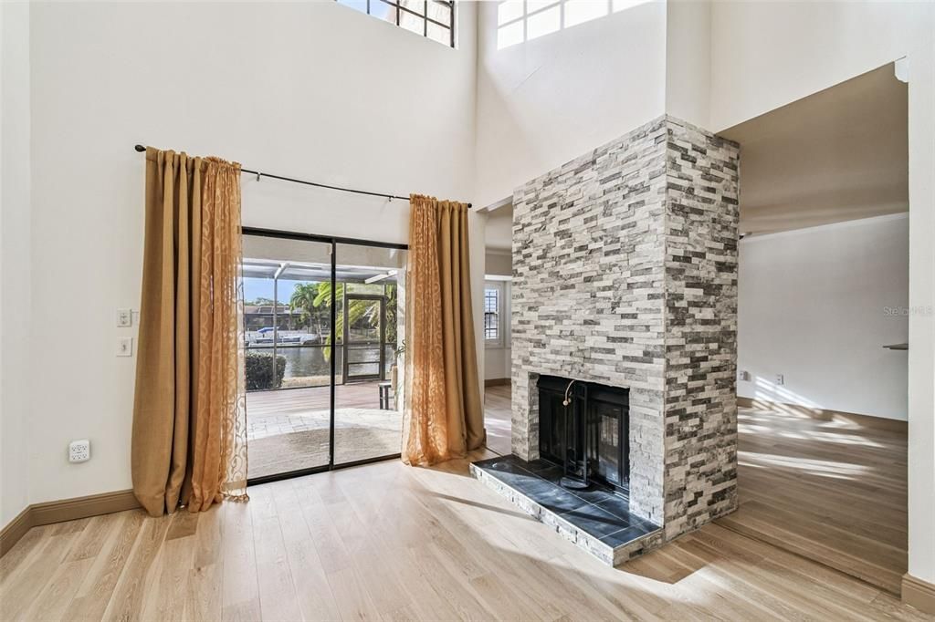 For Sale: $379,000 (3 beds, 2 baths, 1778 Square Feet)