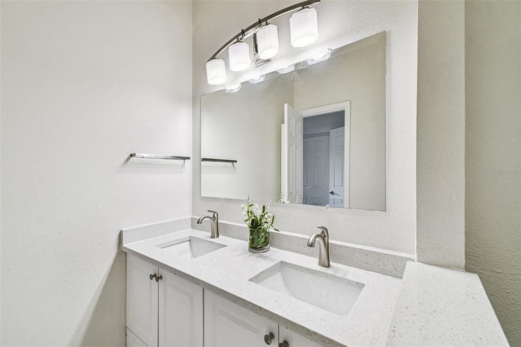 For Sale: $379,000 (3 beds, 2 baths, 1778 Square Feet)