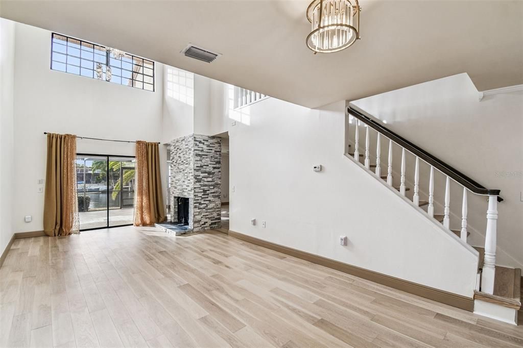 For Sale: $379,000 (3 beds, 2 baths, 1778 Square Feet)