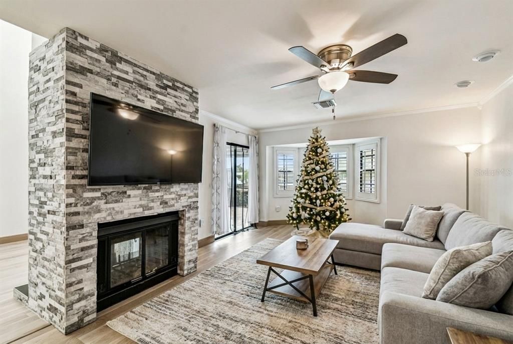 For Sale: $379,000 (3 beds, 2 baths, 1778 Square Feet)