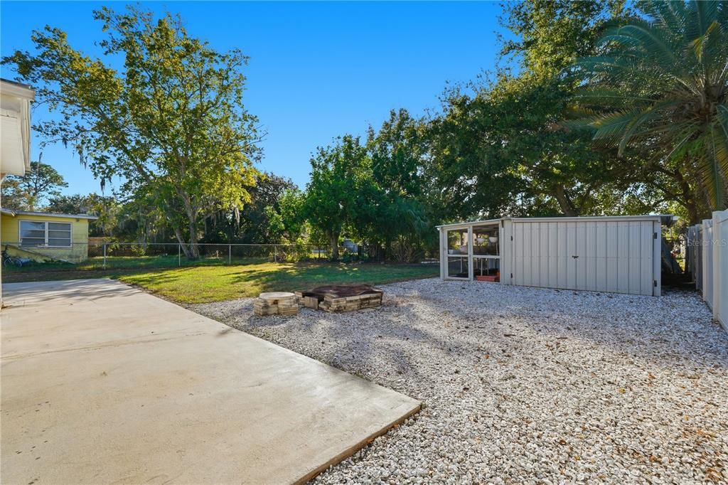 На продажу: $235,000 (3 спален, 1 ванн, 995 Квадратных фут)