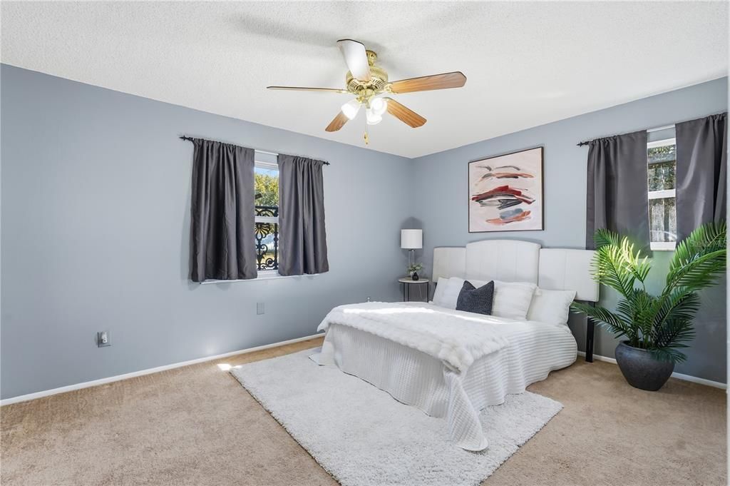 На продажу: $235,000 (3 спален, 1 ванн, 995 Квадратных фут)