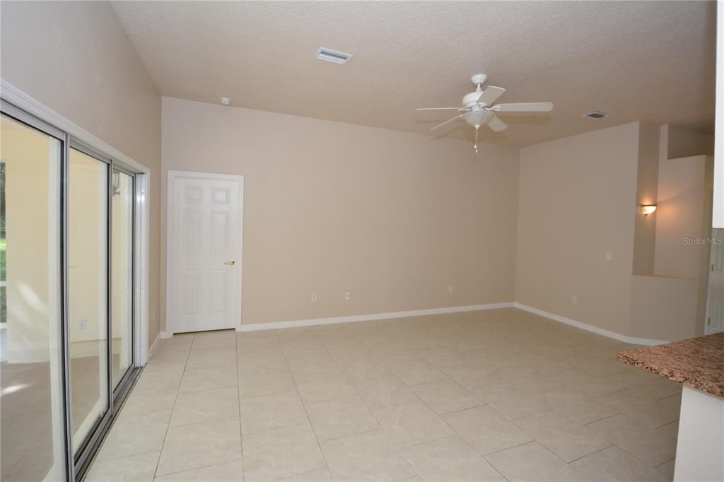 В аренду: $2,500 (3 спален, 2 ванн, 1938 Квадратных фут)