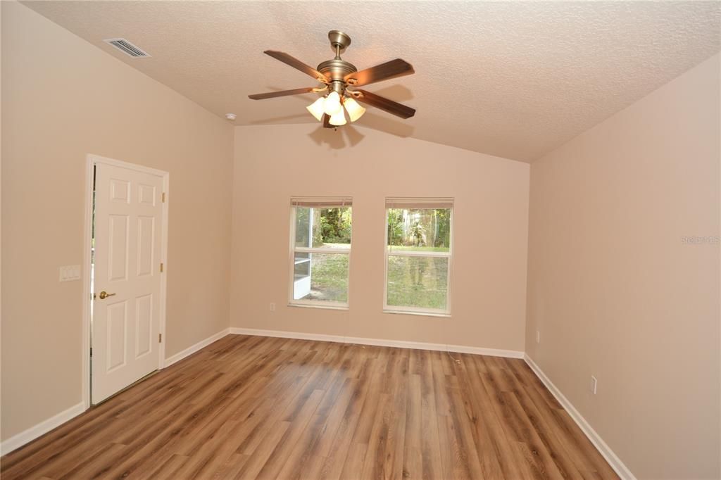 В аренду: $2,500 (3 спален, 2 ванн, 1938 Квадратных фут)